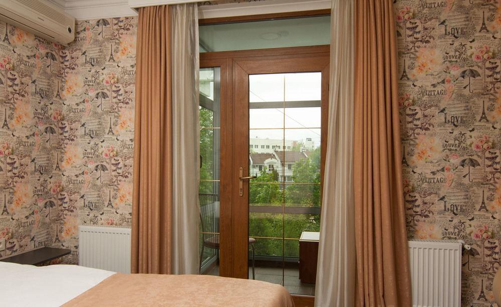 Komilfo Hotel Chişinău Eksteriør billede