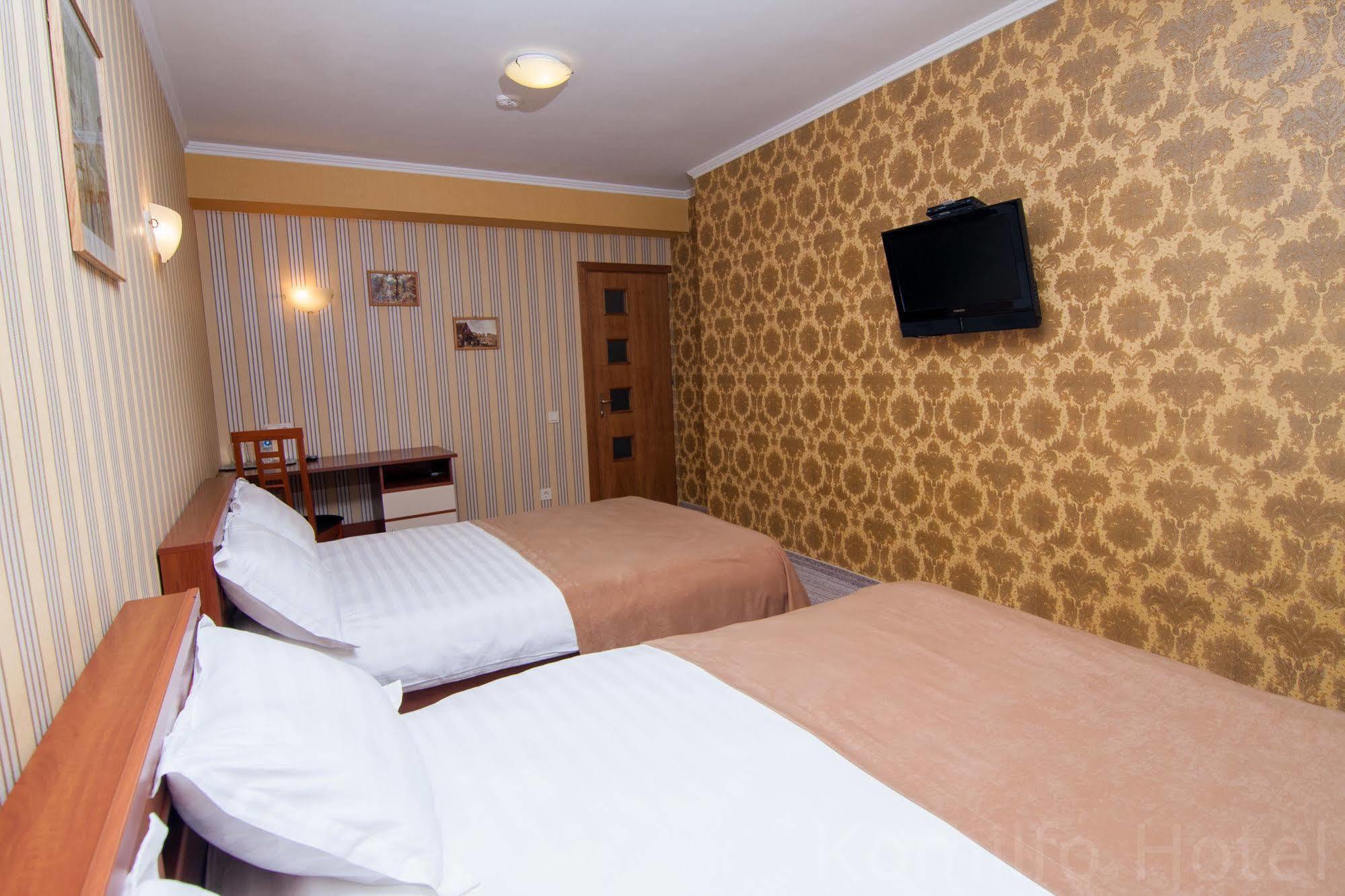 Komilfo Hotel Chişinău Eksteriør billede