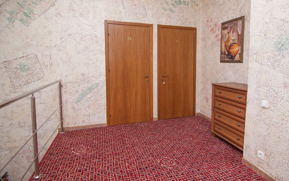 Komilfo Hotel Chişinău Eksteriør billede